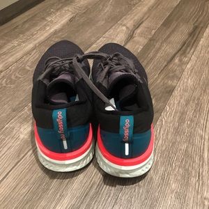 EUC Nike odyssey react 10.5